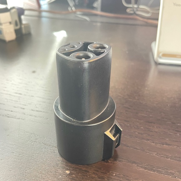 Tesla Charger Adapter - Picture 2 of 3